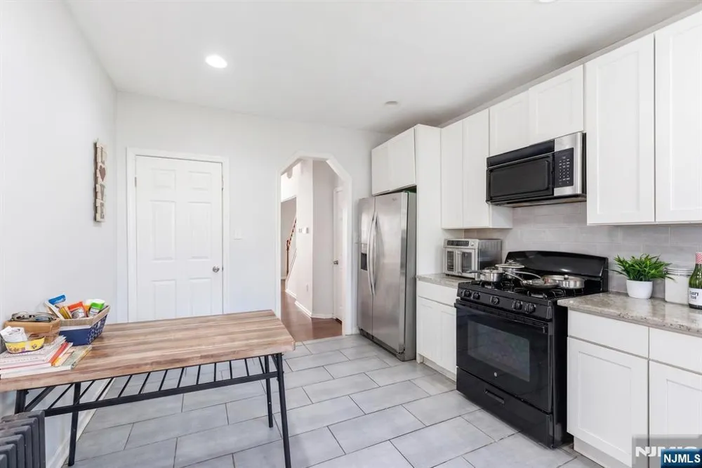 158 Clinton Street East Orange, NJ 07018
