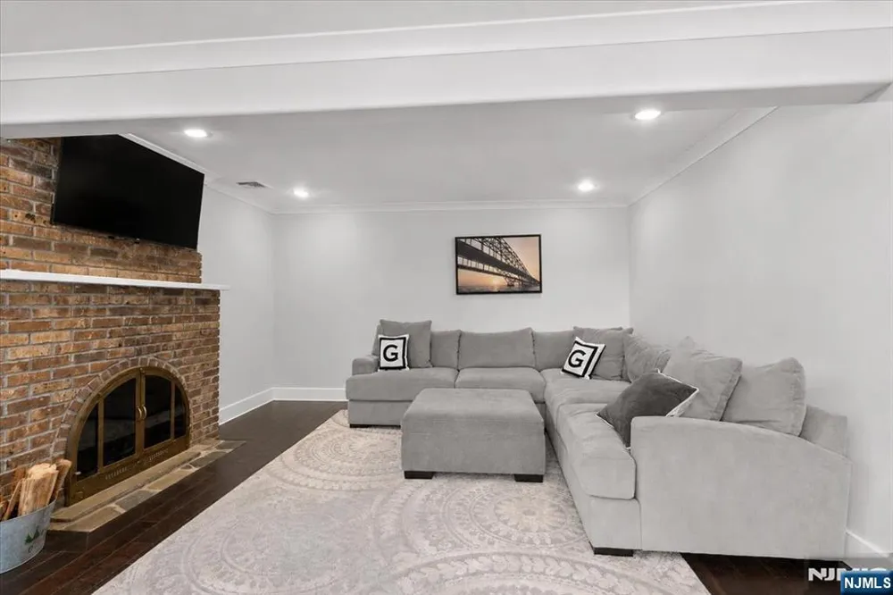 19 Somerville Road West Milford, NJ 07421