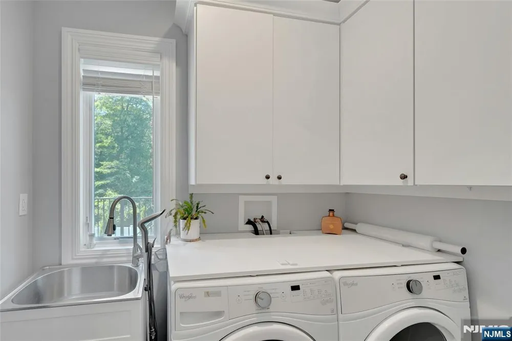 697 Terrace Drive Paramus, NJ 07652