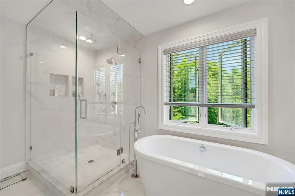 697 Terrace Drive Paramus, NJ 07652