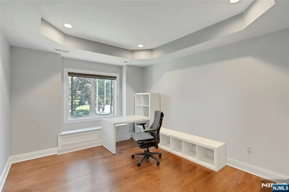 697 Terrace Drive Paramus, NJ 07652