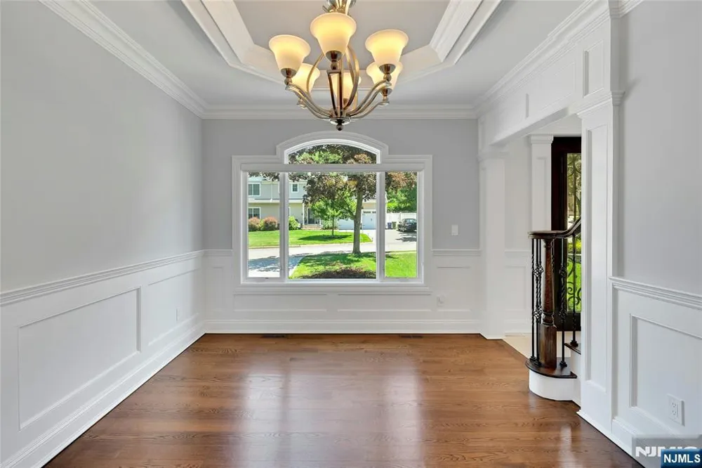 697 Terrace Drive Paramus, NJ 07652