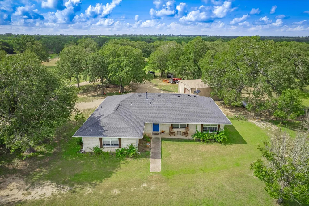 1650 County Road 439 Thorndale, TX 76577