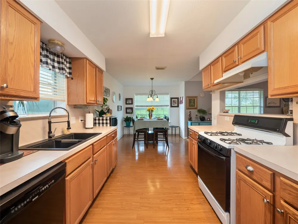 1650 County Road 439 Thorndale, TX 76577