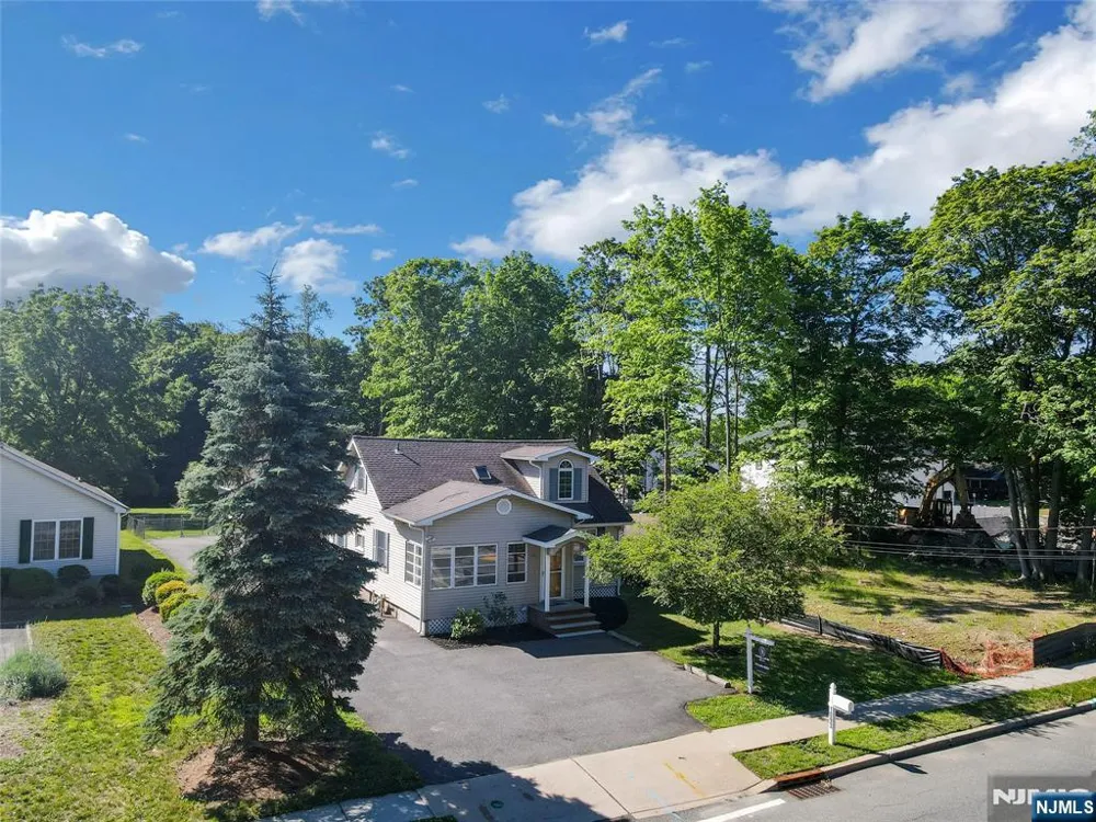 1093 Littleton Road Morris Plainsugh, NJ 07950