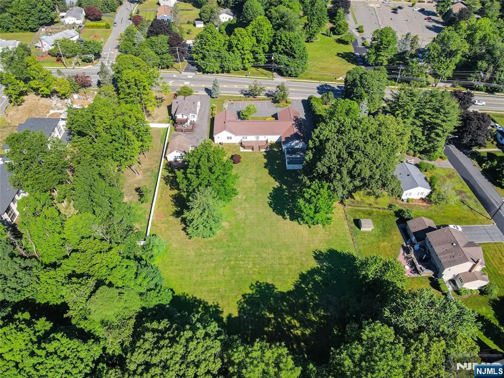 1093 Littleton Road Morris Plainsugh, NJ 07950
