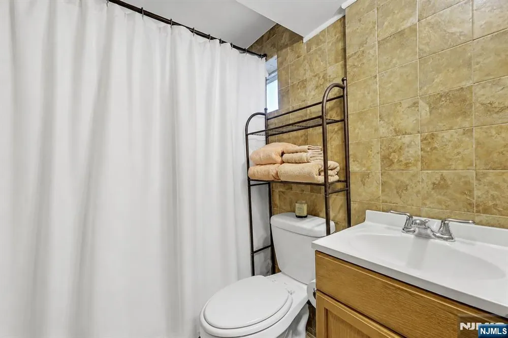 1093 Littleton Road Morris Plainsugh, NJ 07950