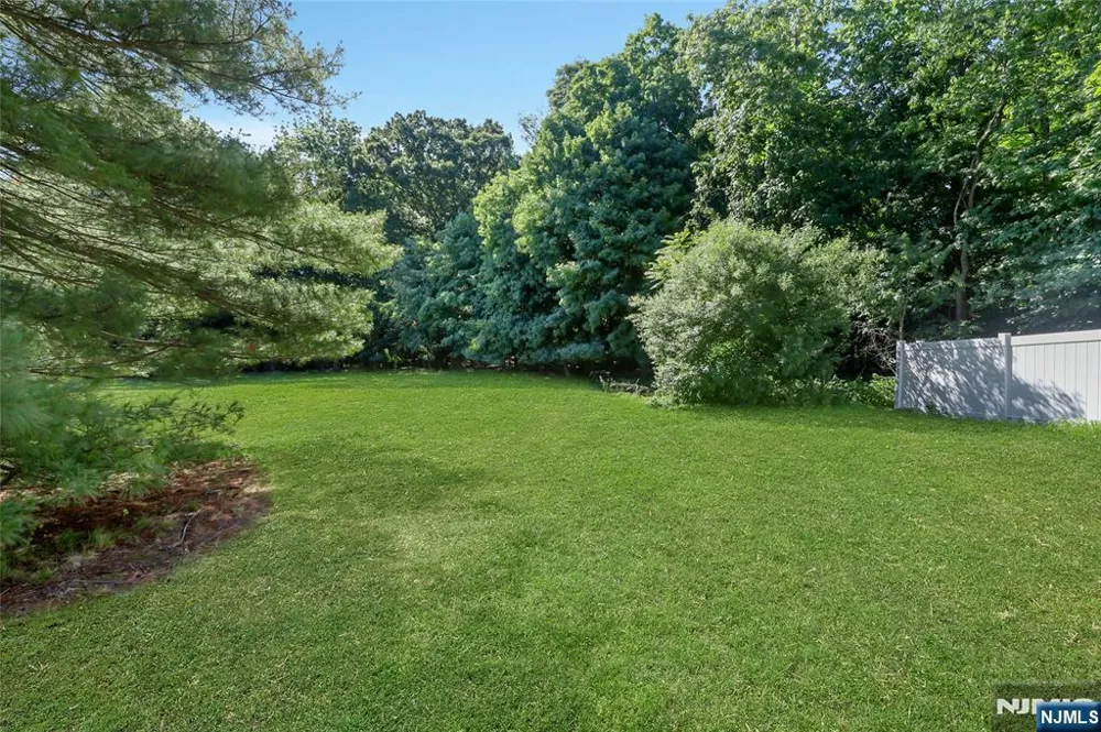 1093 Littleton Road Morris Plainsugh, NJ 07950