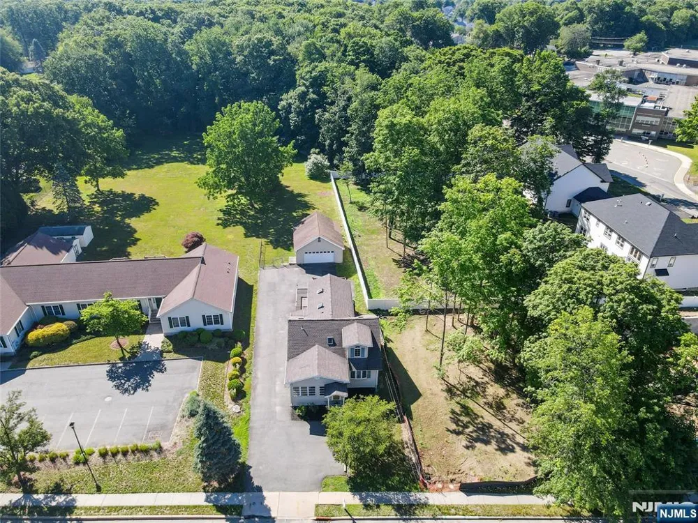 1093 Littleton Road Morris Plainsugh, NJ 07950