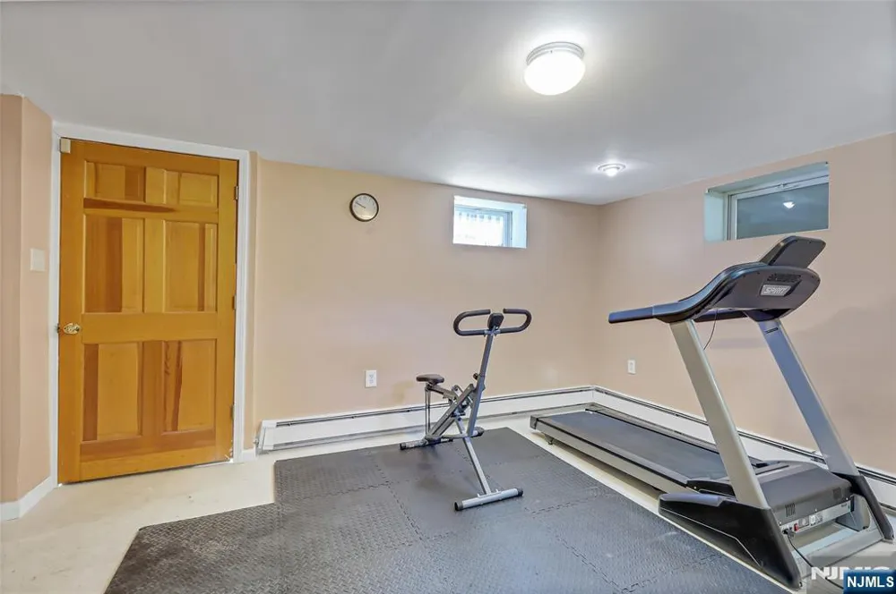 1093 Littleton Road Morris Plainsugh, NJ 07950
