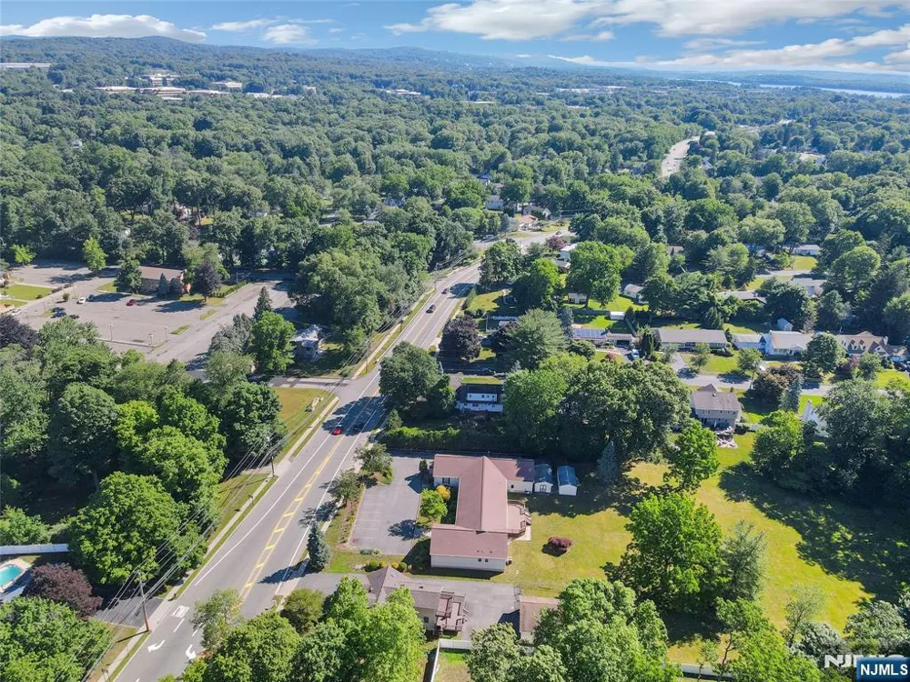 1093 Littleton Road Morris Plainsugh, NJ 07950