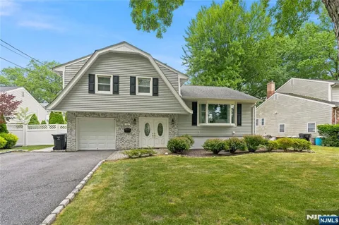 290 McHenry Drive