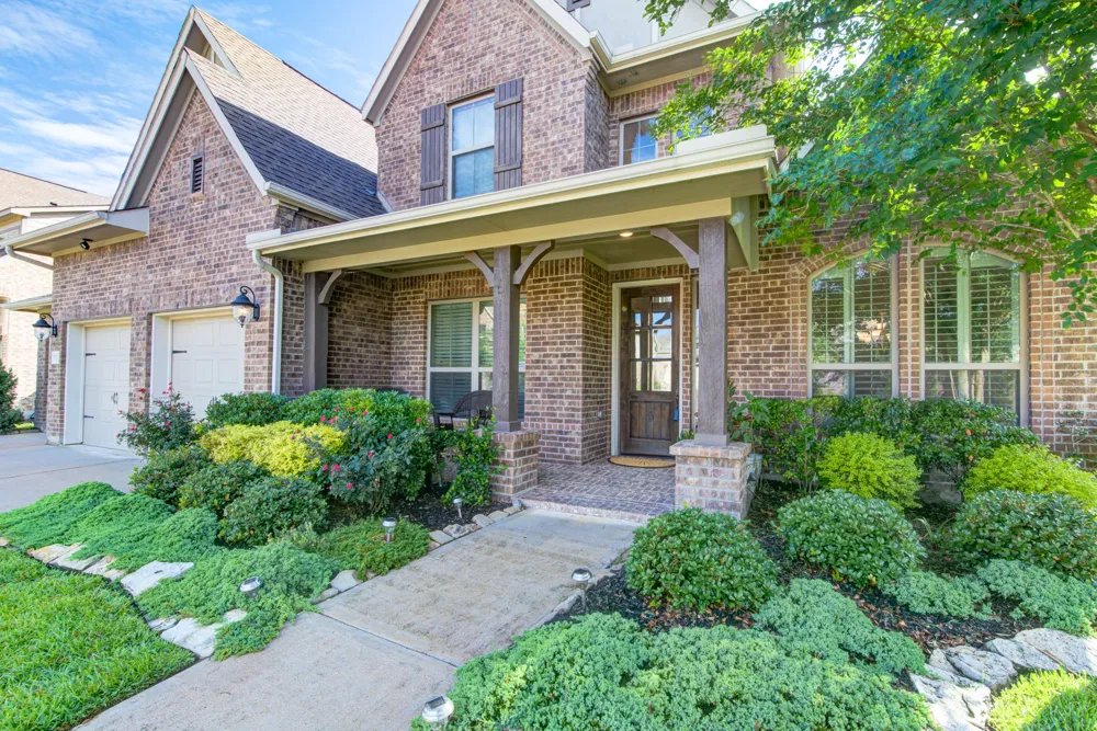 613 East Fork Webster, TX 77598