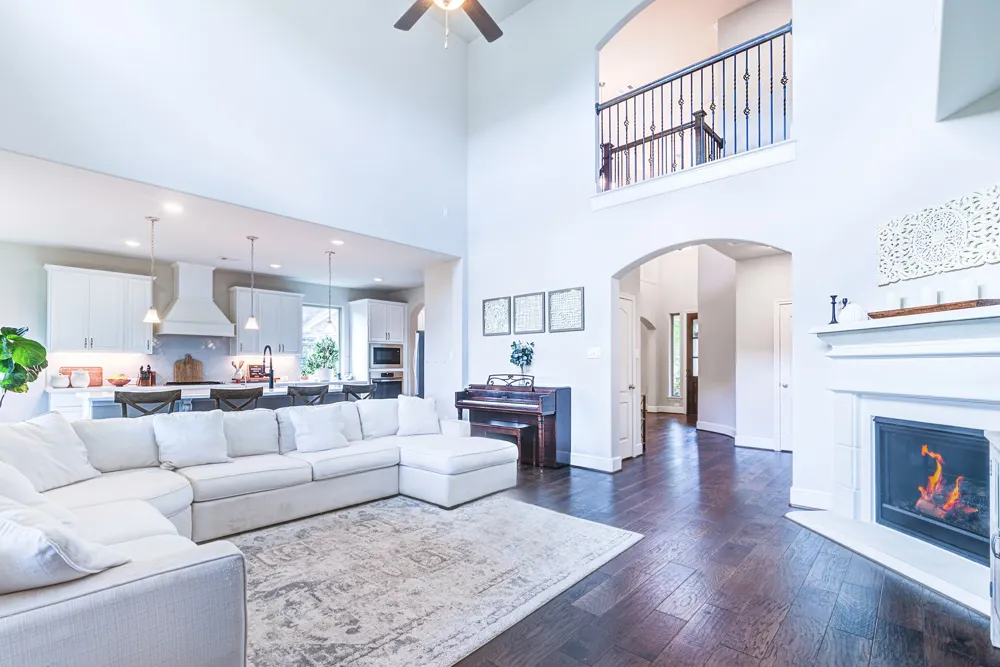 613 East Fork Webster, TX 77598