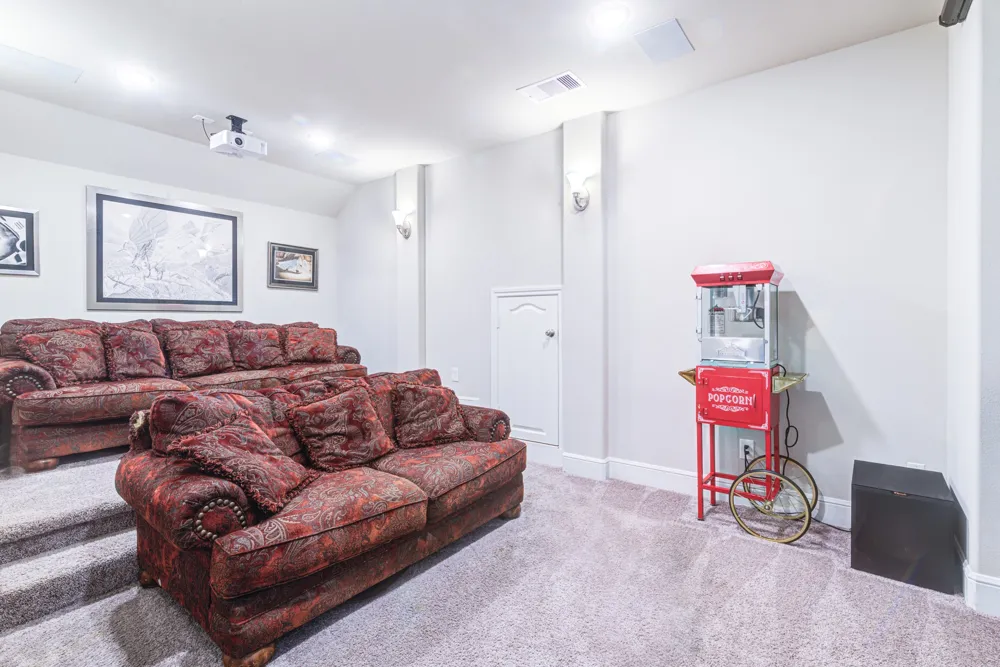 613 East Fork Webster, TX 77598