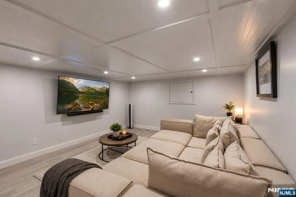 18 Monument Lane Alpine, NJ 07620