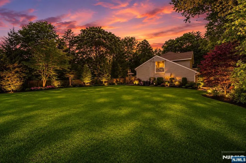 18 Monument Lane Alpine, NJ 07620
