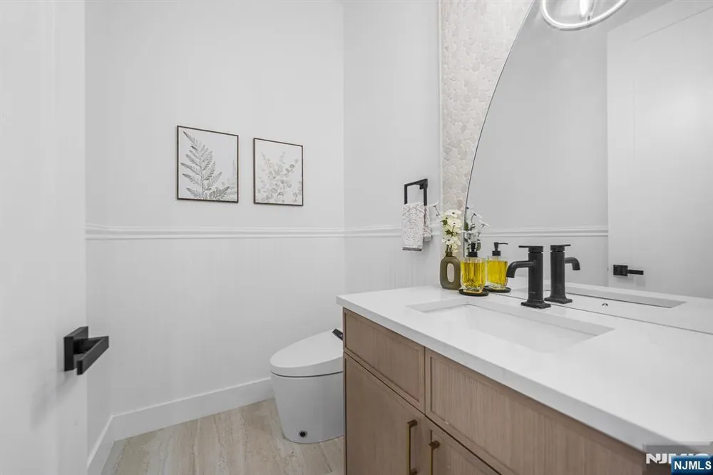 526 Doremus Avenue Glen Rock, NJ 07452