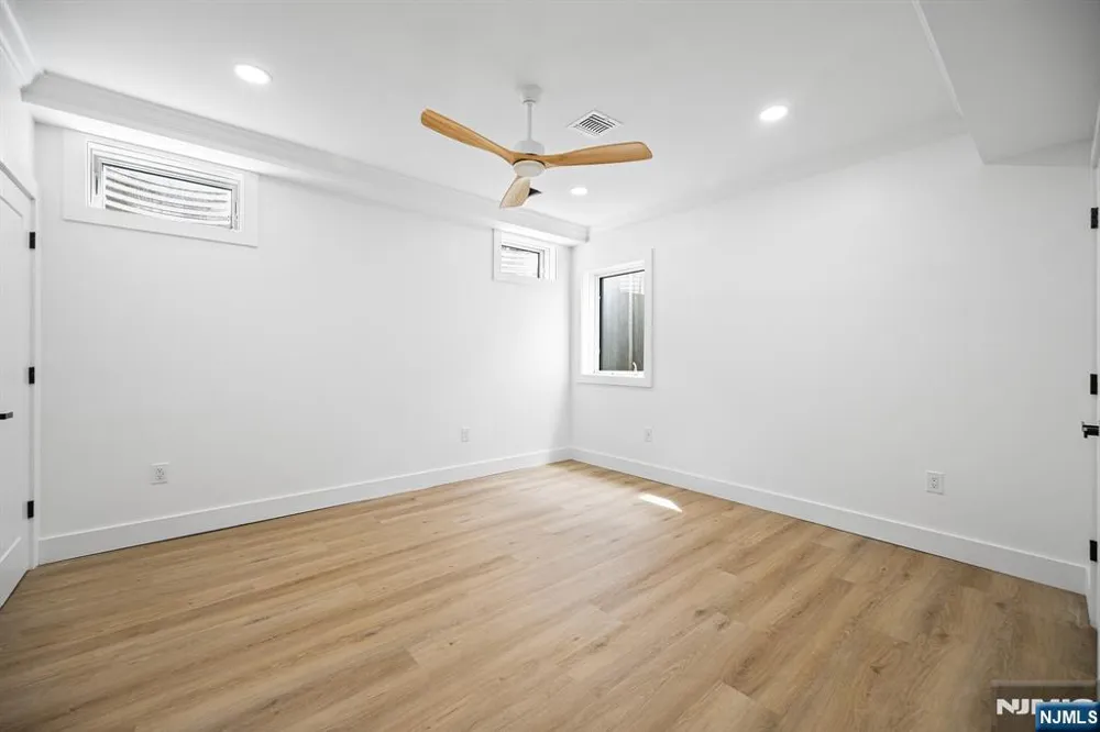 526 Doremus Avenue Glen Rock, NJ 07452