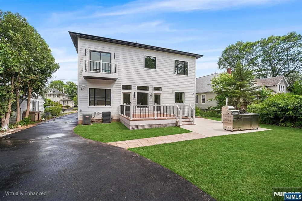 526 Doremus Avenue Glen Rock, NJ 07452