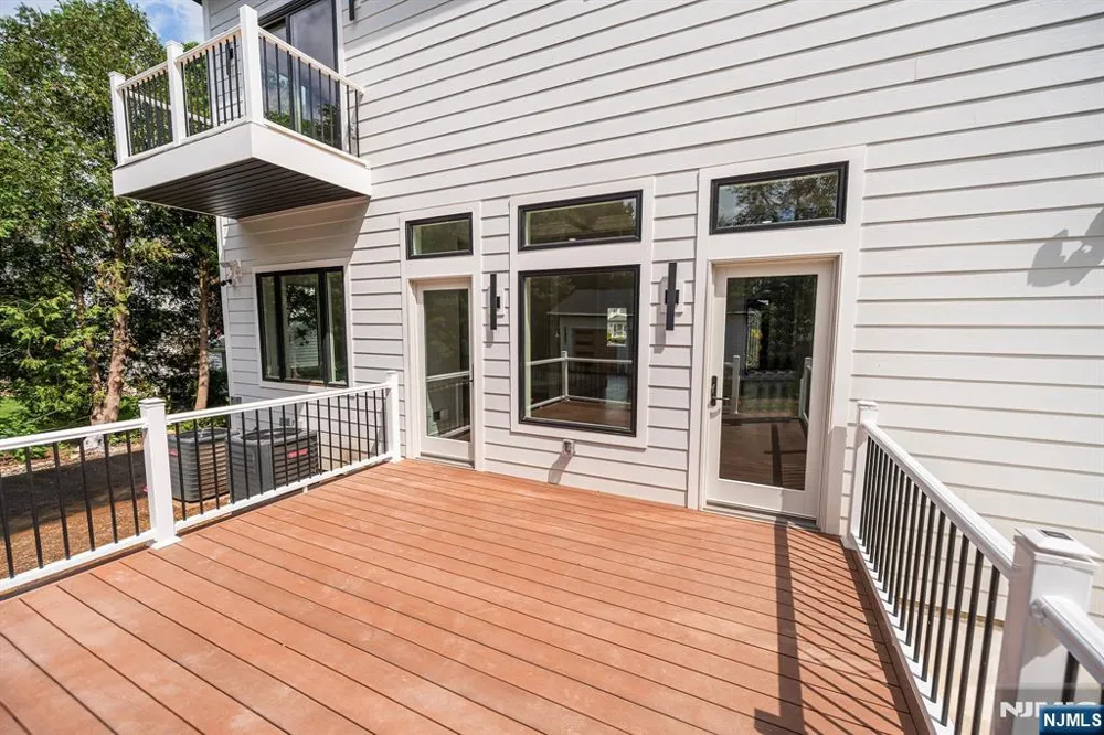 526 Doremus Avenue Glen Rock, NJ 07452