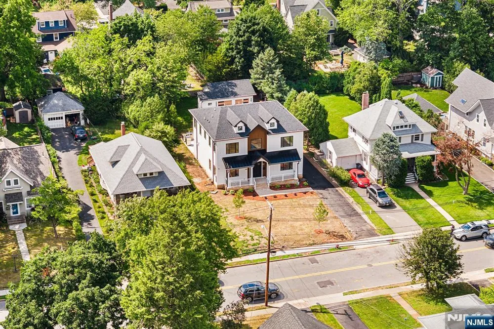 526 Doremus Avenue Glen Rock, NJ 07452