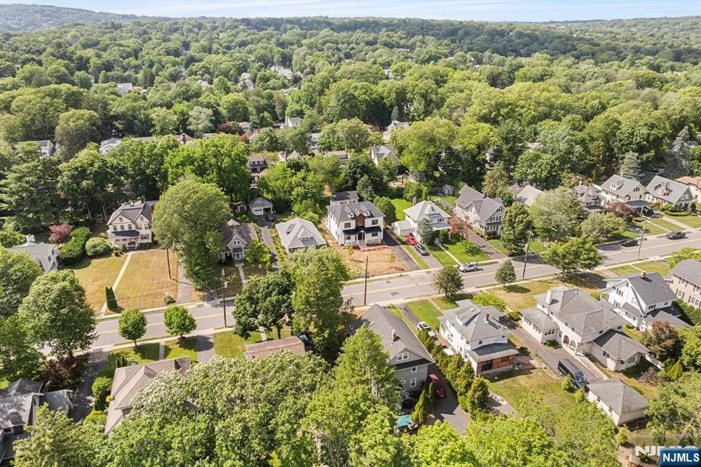 526 Doremus Avenue Glen Rock, NJ 07452
