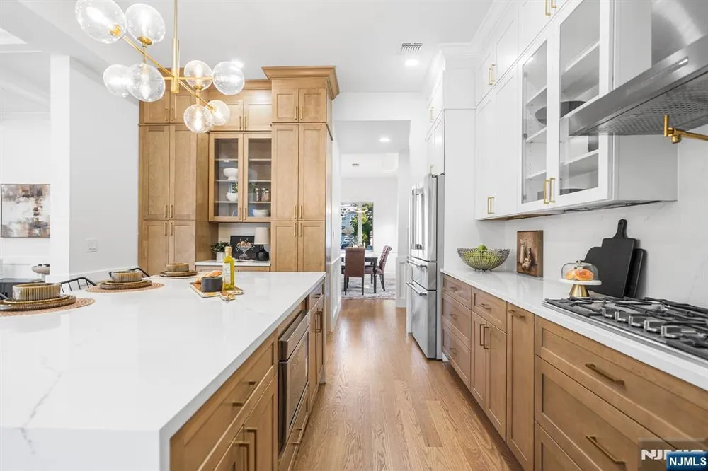 526 Doremus Avenue Glen Rock, NJ 07452