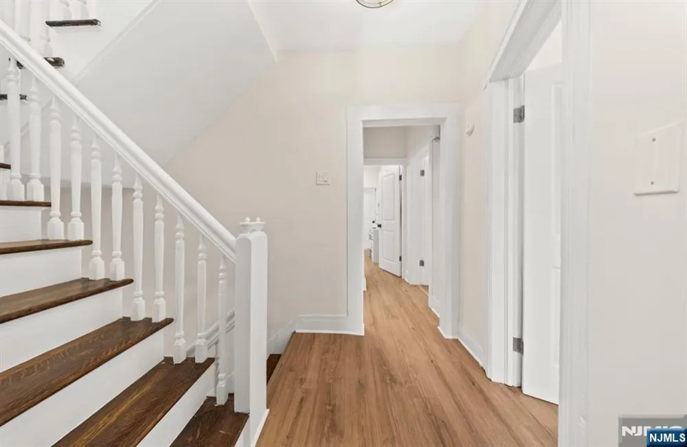 216 Maple Avenue East Orange, NJ 07017