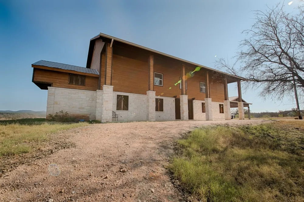 421 Chimney Cove Drive Marble Falls, TX 78654