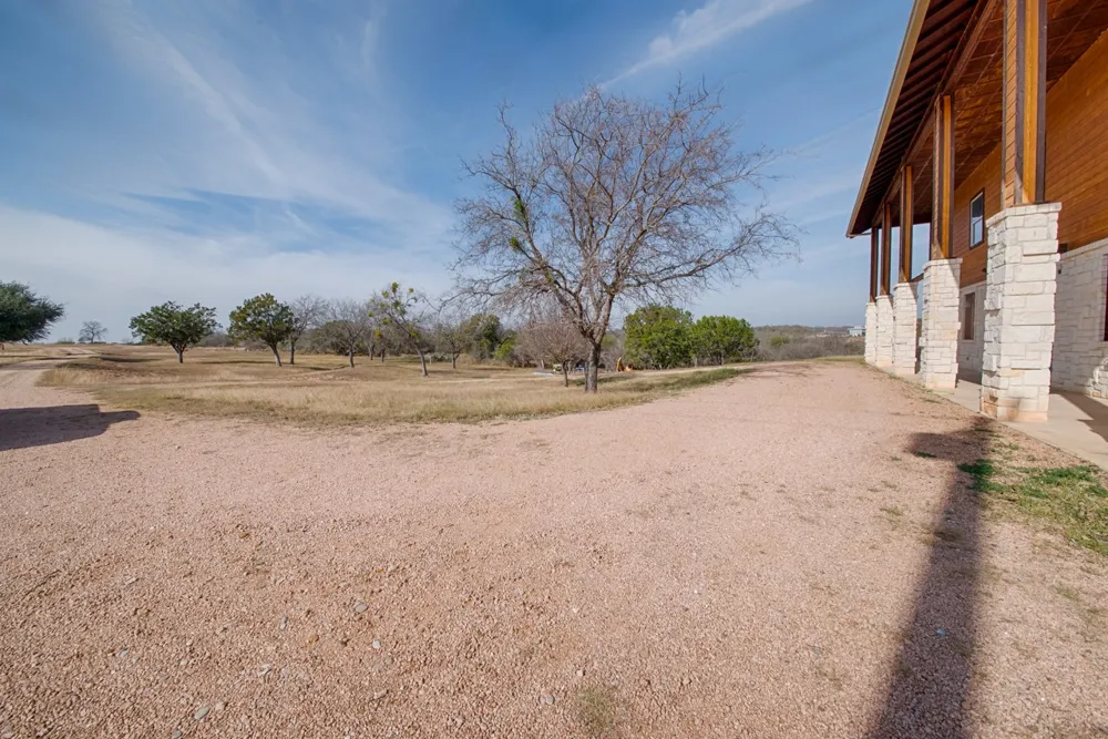 421 Chimney Cove Drive Marble Falls, TX 78654