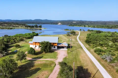 421 Chimney Cove Drive