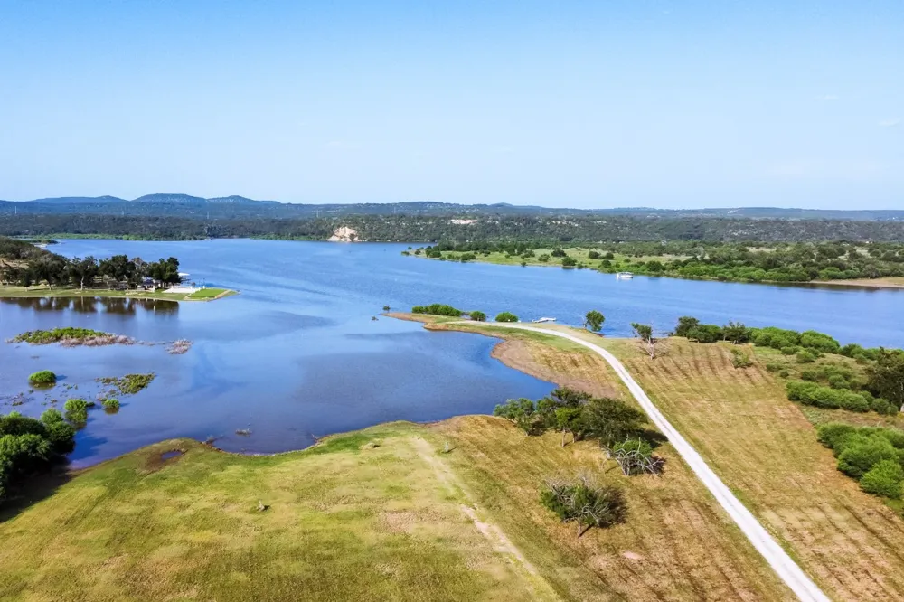 421 Chimney Cove Drive Marble Falls, TX 78654