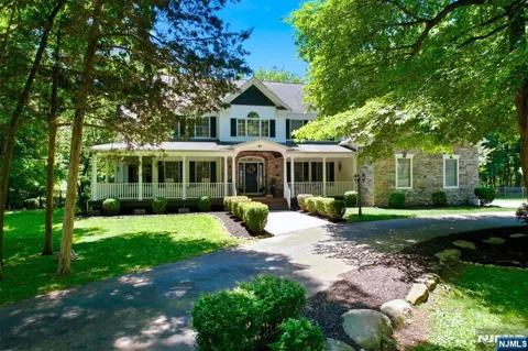 87 Hearthstone Drive