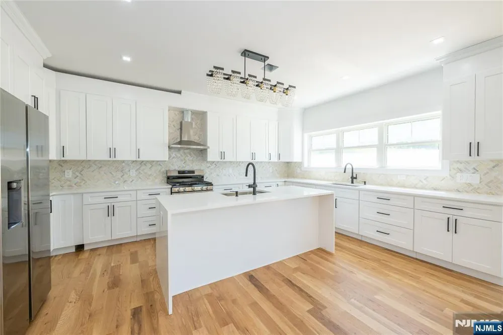9 Emerald Drive Hamburg, NJ 07419