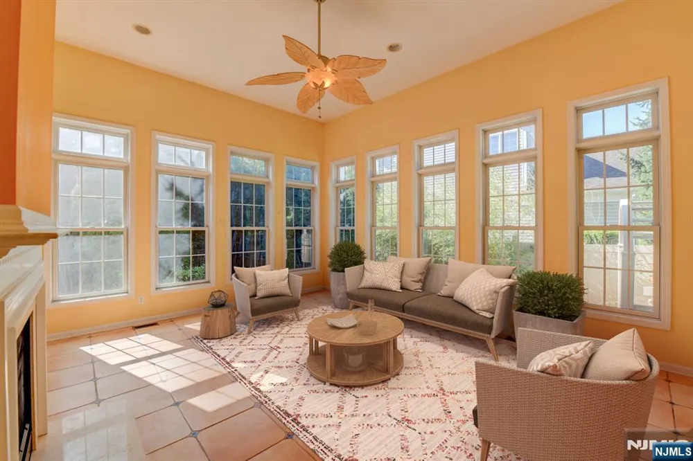 16 Commanders Court Totowa, NJ 07512