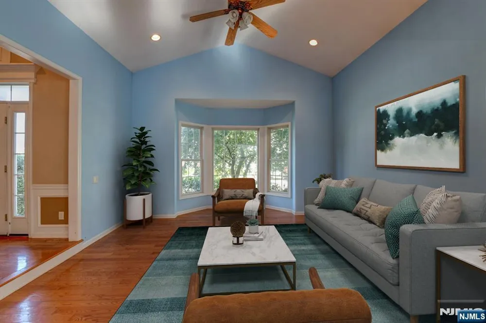 16 Commanders Court Totowa, NJ 07512