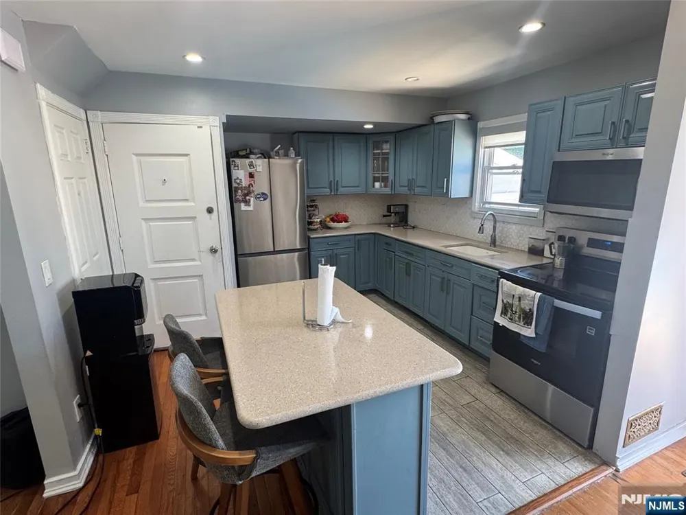 9 Wallace Lane Woodland Park, NJ 07424