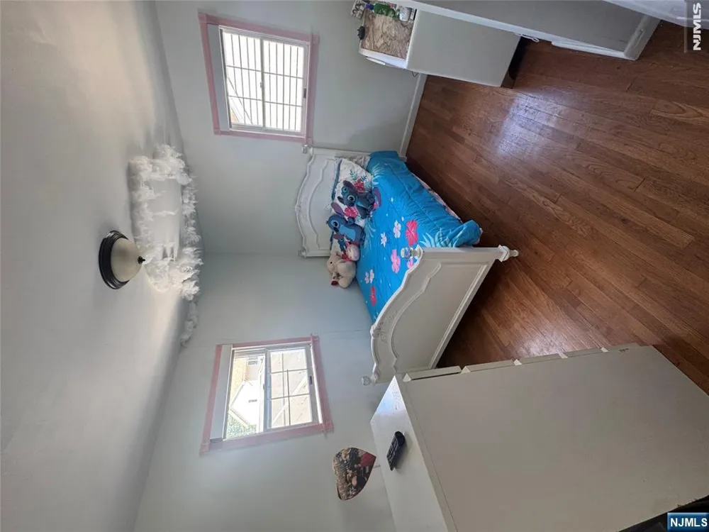 9 Wallace Lane Woodland Park, NJ 07424