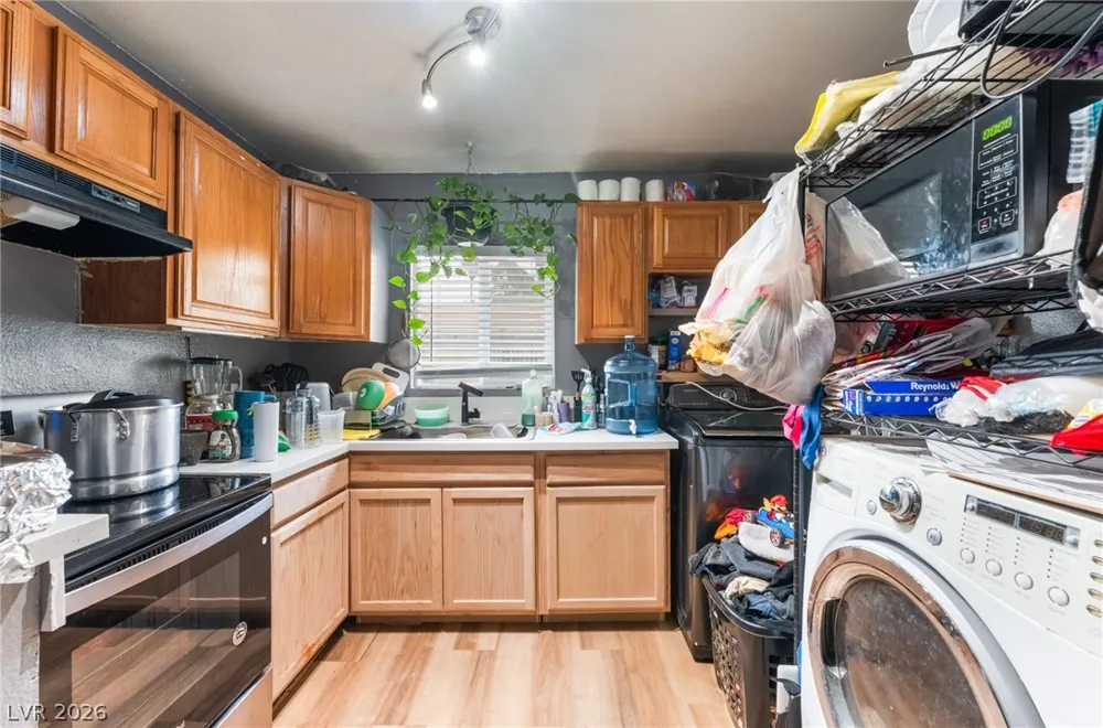 828 Sagman Street Las Vegas, NV 89101