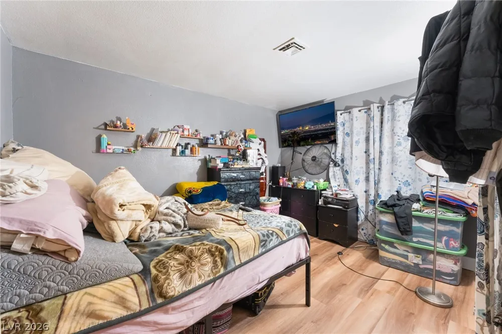 828 Sagman Street Las Vegas, NV 89101