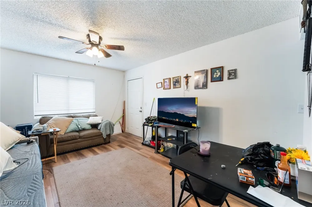 828 Sagman Street Las Vegas, NV 89101