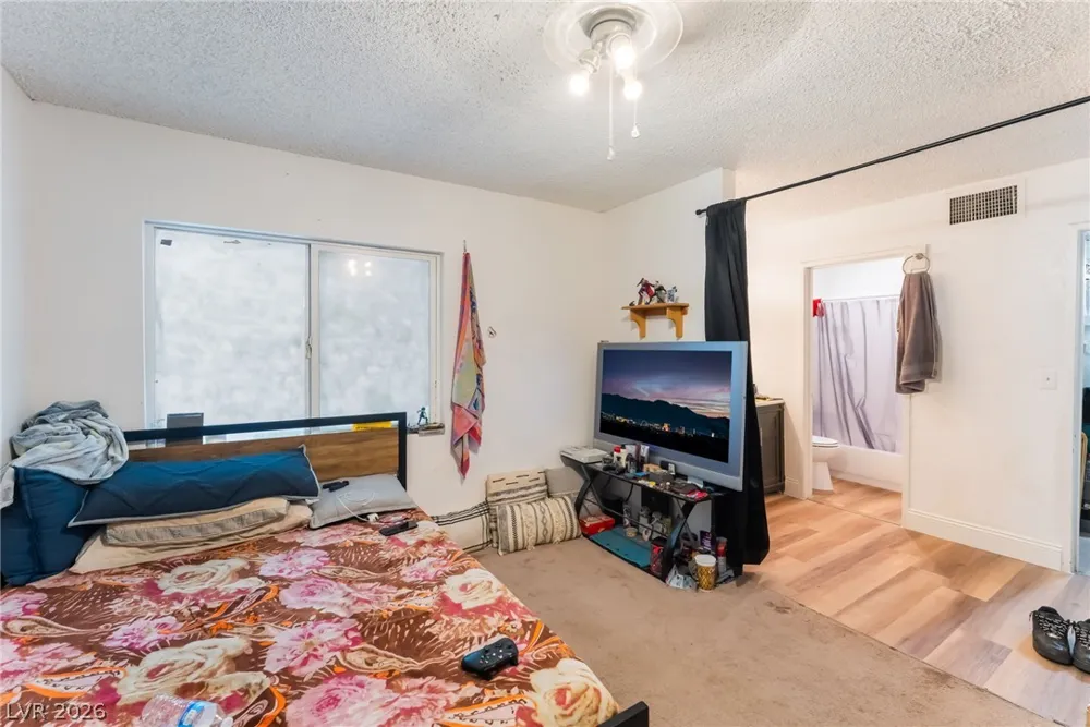 828 Sagman Street Las Vegas, NV 89101
