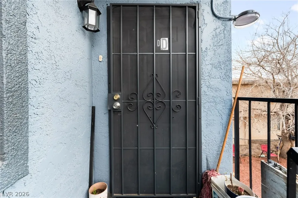 828 Sagman Street Las Vegas, NV 89101