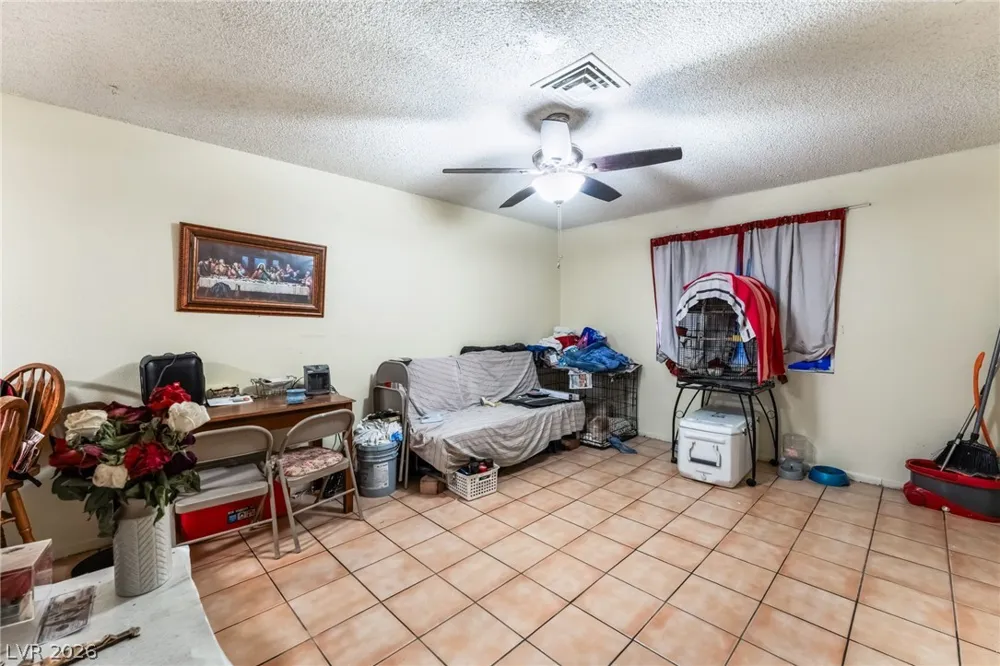 828 Sagman Street Las Vegas, NV 89101