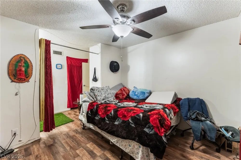 828 Sagman Street Las Vegas, NV 89101