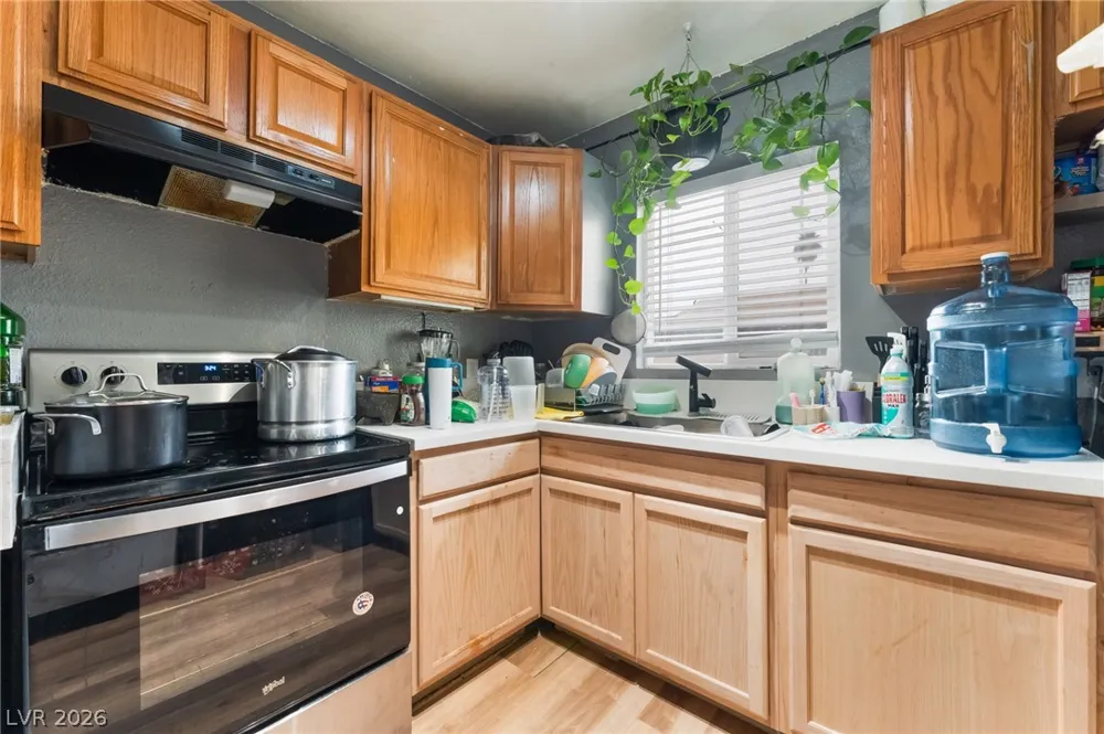 828 Sagman Street Las Vegas, NV 89101