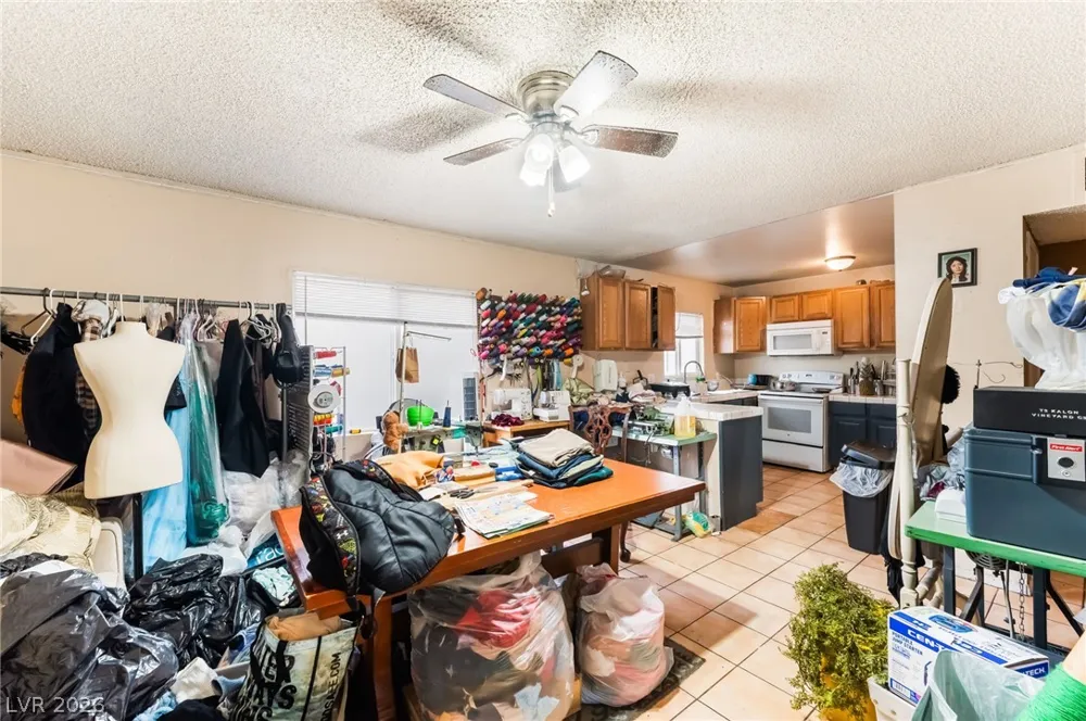 828 Sagman Street Las Vegas, NV 89101