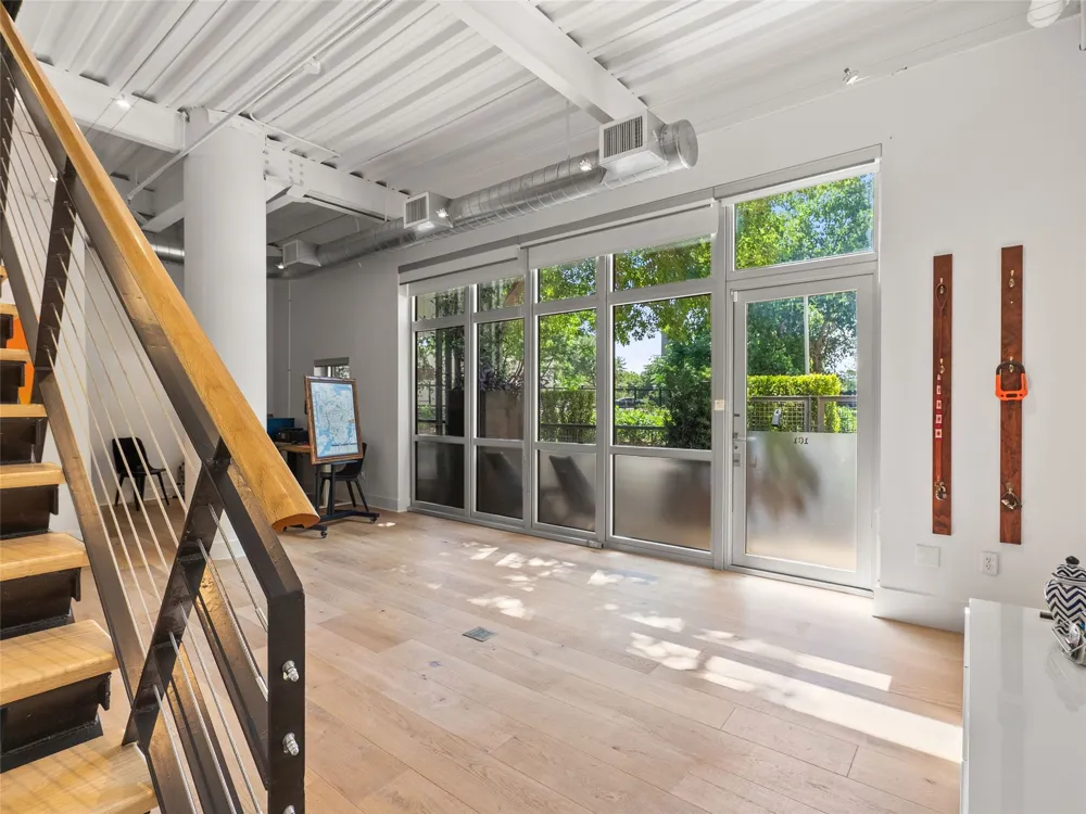 603 Davis Street #101 Austin, TX 78701