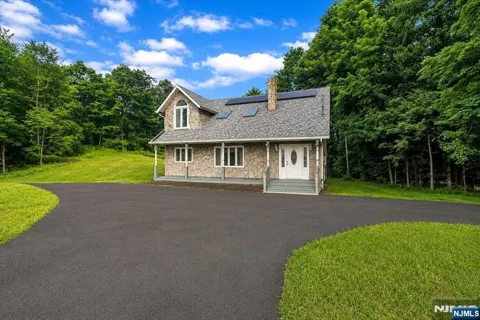 655 Warwick Turnpike